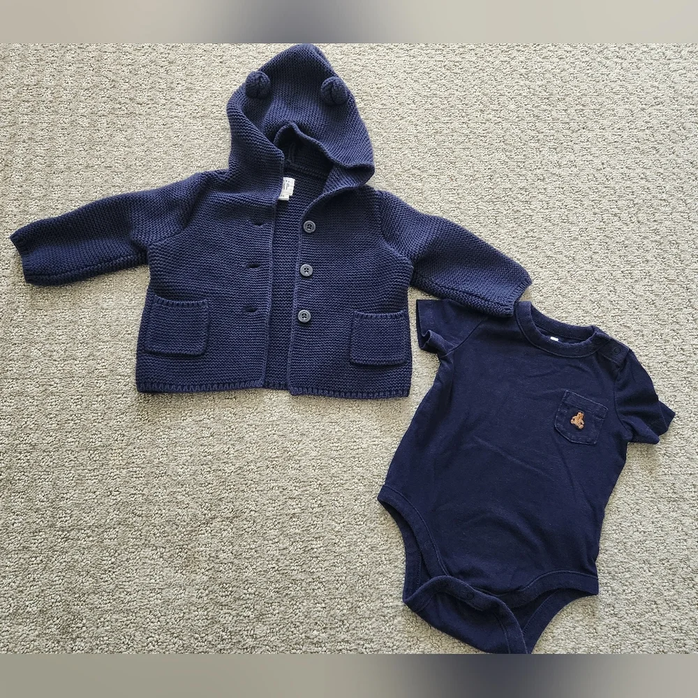 Gap 100% Cotton Blue Baby Girl Baby Boy‎ Bundle Set size 3-6 months